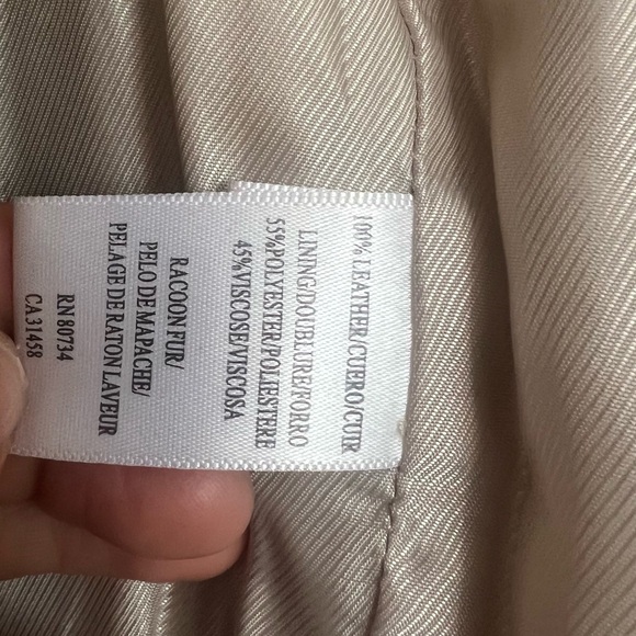 BCBG Leather Jacket With Detachable Racoon Fur Collar Cropped - Picture 6 of 9